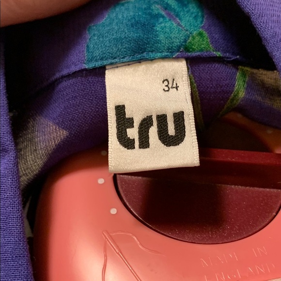 tru Vibrant Deep Blue Floral Casual Women’s Button Down short sleeved Shirt - Picture 8 of 10